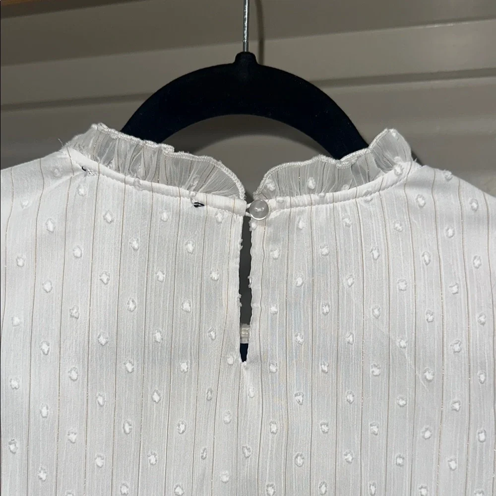 White Ruffled Sleeveless Blouse - Picture 5 of 6